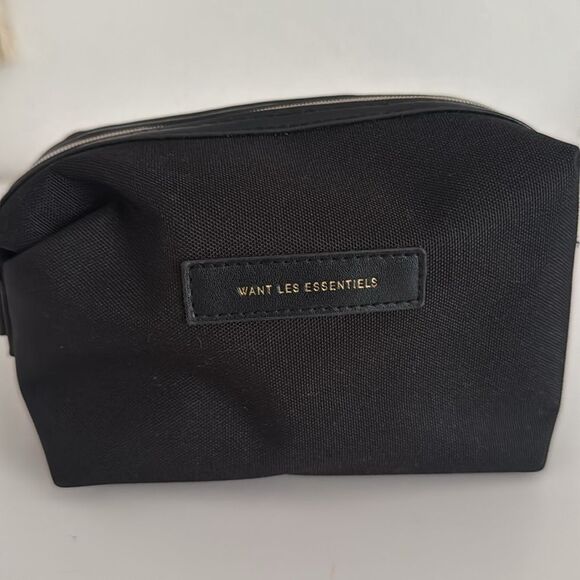 WANT Les Essentiels Classic Black Pouch EUC - Picture 2 of 5